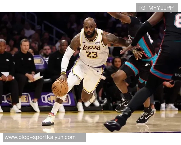 关键时刻11战全胜41岁老将18投12中展现传奇风采东詹联手强势降维打击